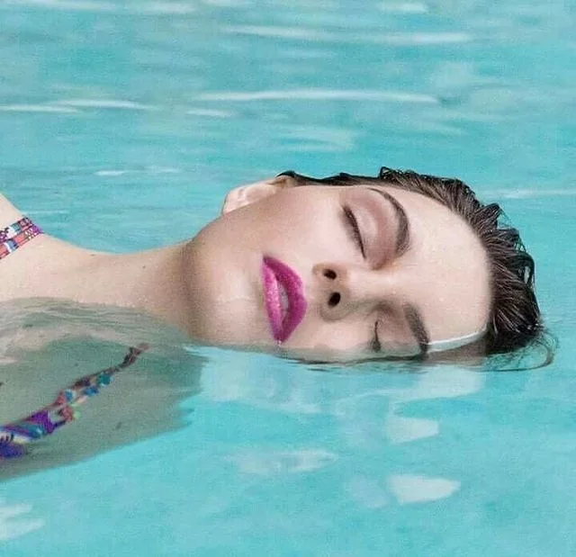 Camren Bicondova bikini photos