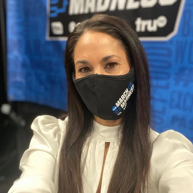 mlb network hosts Lauren Shehadi